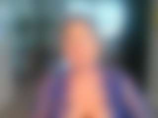 Blondecougar's Live Sex Cam Show