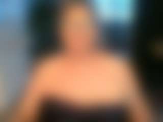 Blondecougar's Live Sex Cam Show