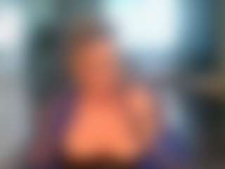 Blondecougar's Live Sex Cam Show