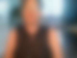 Blondecougar's Live Sex Cam Show