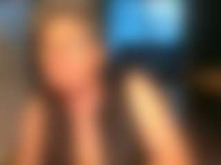Blondecougar's Live Sex Cam Show