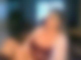 Blondecougar's Live Sex Cam Show