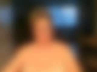 Blondecougar's Live Sex Cam Show
