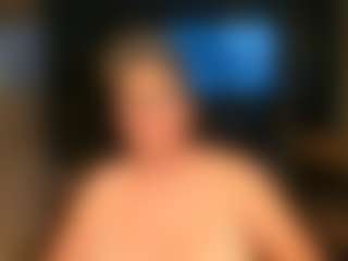 Blondecougar's Live Sex Cam Show