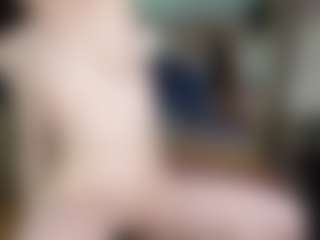 Live cam show with Kaskie - Lush Brown Hair on luckytryst.com