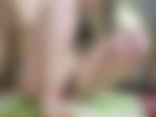 Live cam show with Kaskie - Average on CamClone