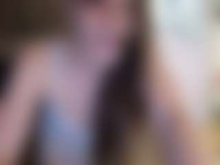 Live cam show with Kaskie - Brown Hair MILF on Camsoda