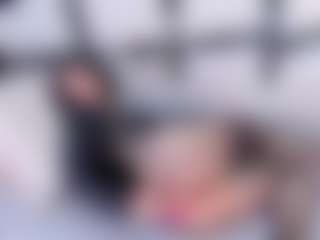 Live cam show with ArinnaRussell - Teen (18+) on AdultVida.com