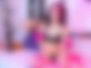 ArinnaRussell MILF webcam performer live streaming