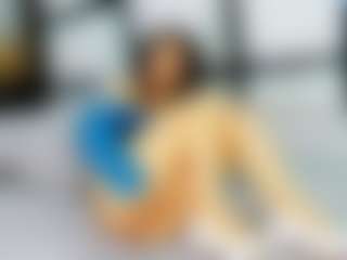 Live cam show with ArinnaRussell - Eating Pussy on Camsoda Late Night