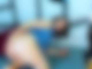 Live cam show with ArinnaRussell - Eating Pussy on Gym Cam Girls