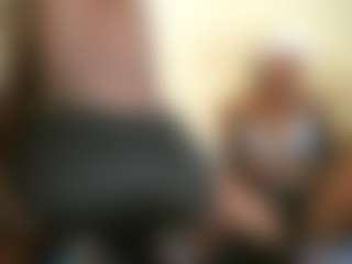 Live cam show with HannahBeckyy - Petite on Chatstar