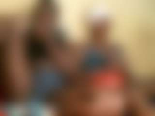 HannahBeckyy's Live Sex Cam Show