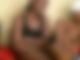 Live cam show with HannahBeckyy - Ebony Petite on live18s.com