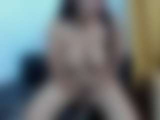 Live cam show with misseylenss - Hazel Eyes on MyBangCams