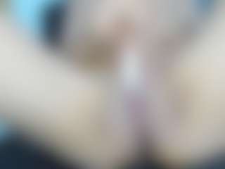 Live cam show with misseylenss - Tittyfuck on Dare Cams