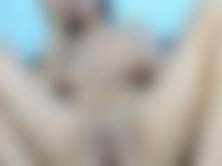 Live cam show with misseylenss - Milk on Milf Play