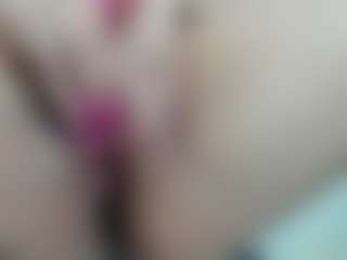 Live cam show with misseylenss - Milk on madthumbs
