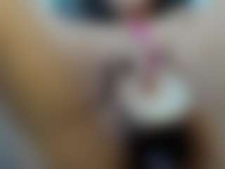 Live cam show with misseylenss - Brown Hair on livesuperchat.net