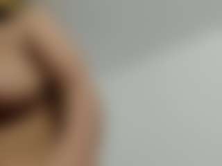 Live cam show with misseylenss - Brown Hair on Mixed Magazine Live