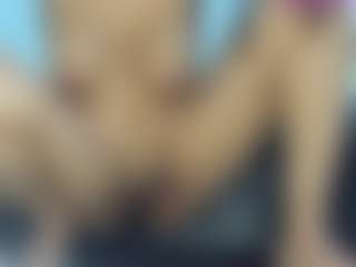 Live cam show with misseylenss - Tittyfuck on Gym Cam Girls