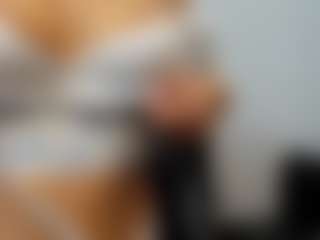 Live cam show with misseylenss - Handjob on Latina Girls