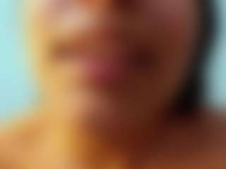 Live cam show with misseylenss - Tittyfuck on AdultVida.com