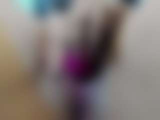 Live cam show with misseylenss - Milk on Gym Cam Girls