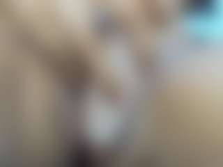 Live cam show with misseylenss - Milk on Camsoda