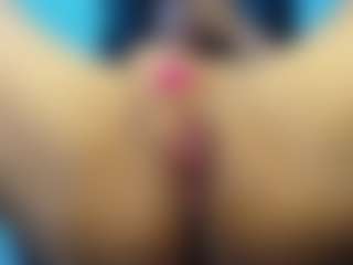 Live cam show with misseylenss - Milk on livesuperchat.net