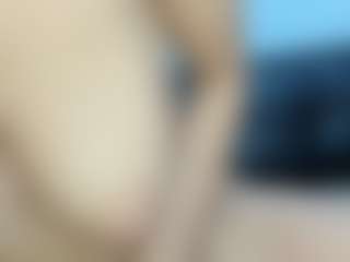 Live cam show with misseylenss - Fingering on Uber Horny