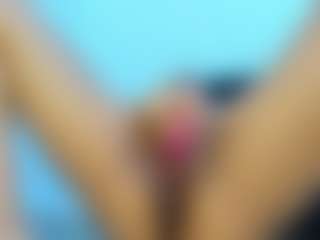 Live cam show with misseylenss - Brown Hair on Camsoda