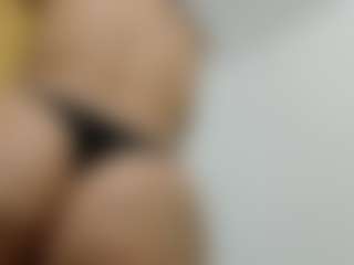 Live cam show with misseylenss - Tittyfuck on LiveSexCams6