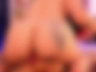 Yesica MILF webcam performer live streaming