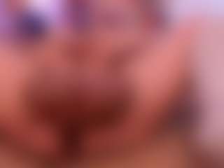 Live cam show with Yesica - Curvy MILF on SmokeAndPoke