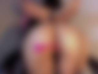 Emilyy-77's Live Sex Cam Show