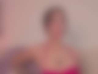 Show in cam erotica live di Emilyy-77