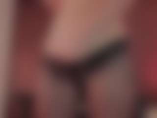 Emilyy-77's Live Sex Cam Show