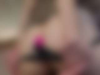 Michelle-Blond's Live Sex Cam Show