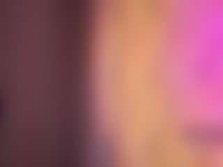 Live cam show with Michelle-Blond - Moaning on milfzrlive.com