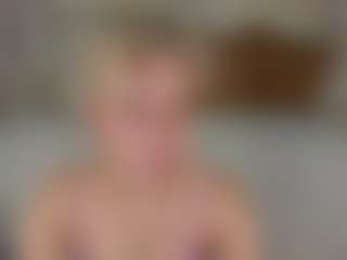 Michelle-Blond's Live Sex Cam Show