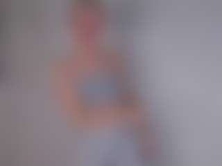 Live cam show with Michelle-Blond - Teasing on xxxlivecams.org