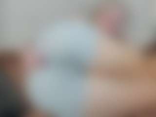Live cam show with Michelle-Blond - Teasing on xDating