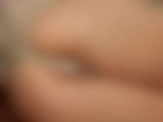 Live cam show with Michelle-Blond - Flash on Dare Cams