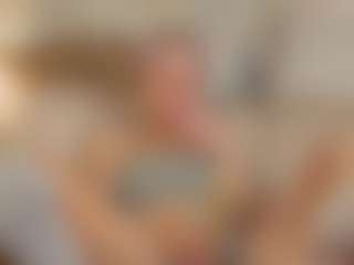 Live cam show with Michelle-Blond - Blonde Hair on SpankPalCams