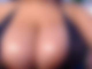 Live cam show with Dalila Sky - Facial Piercings on Fling VIP Chat