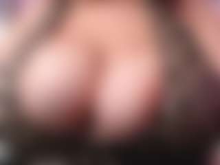 Live cam show with Dalila Sky - Sexwebcam on live18s.com