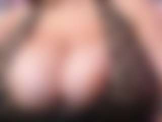 Live cam show with Dalila Sky - Brown Hair on live18s.com
