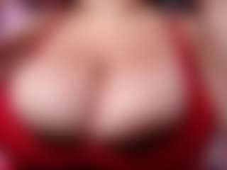 Live cam show with Dalila Sky - Sexy on UwU Esports