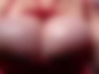 Live cam show with Dalila Sky - Body Massage on EXY